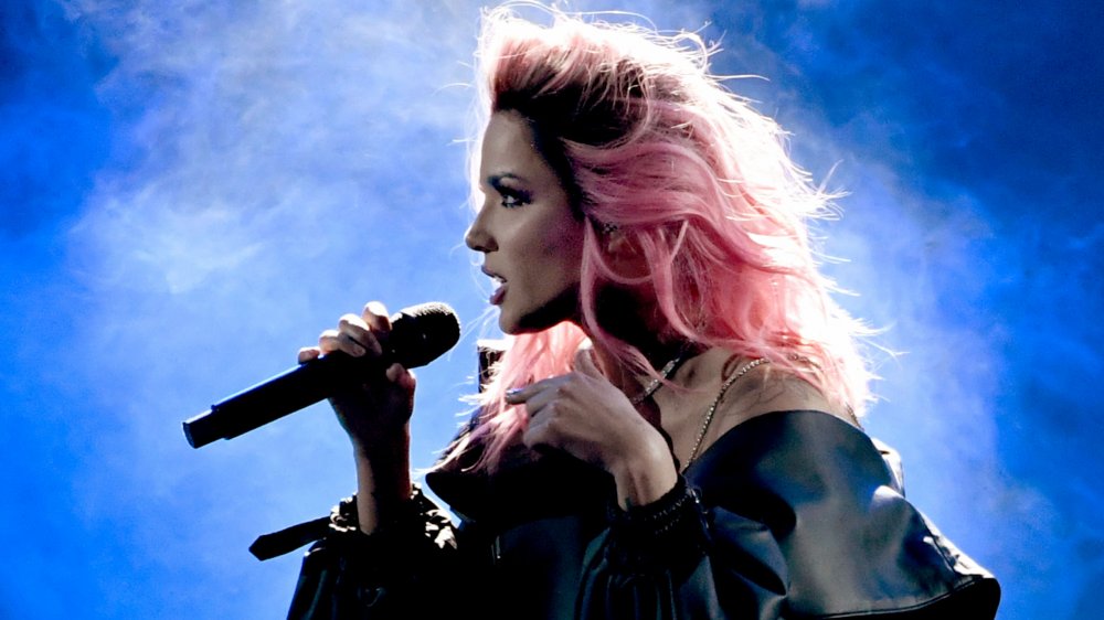 Looks like Halsey is gonna be on the 'Birds Of Prey' Soundtrack !! : r/popheads
