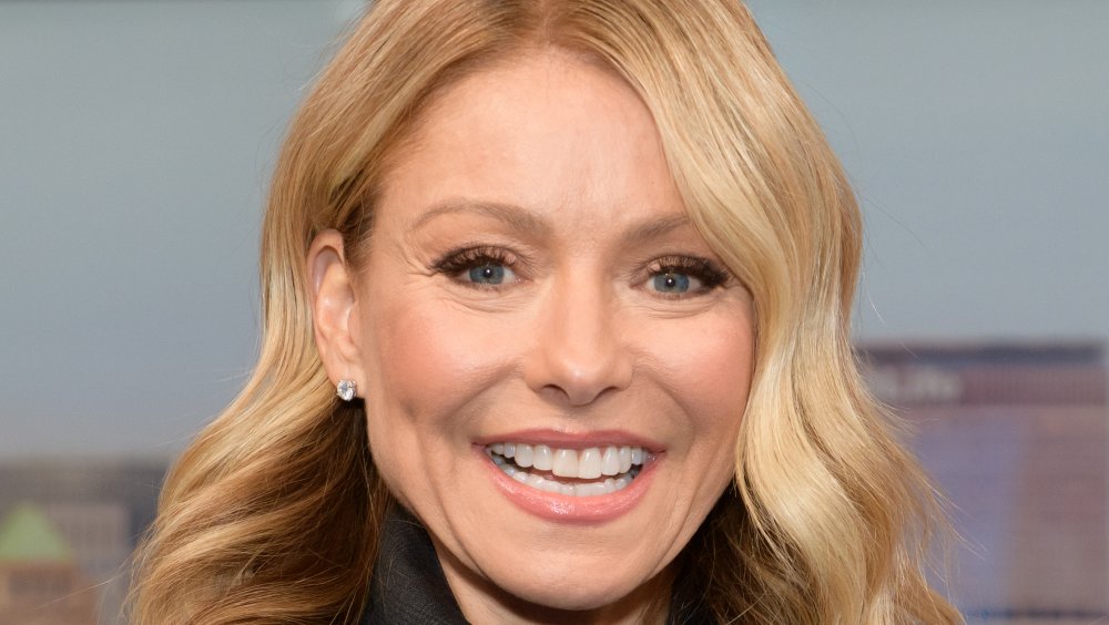 Kelly Ripa visits People Now in 2020