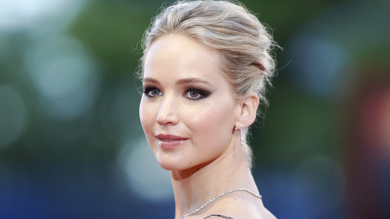 Jennifer Lawrence hair up