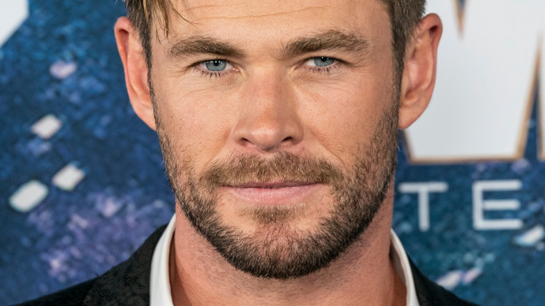 Chris Hemsworth posing