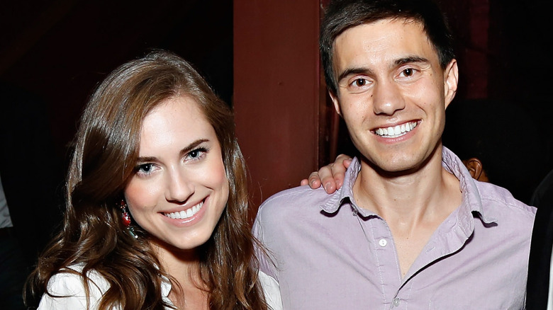 Allison Williams, Ricky Van Veen