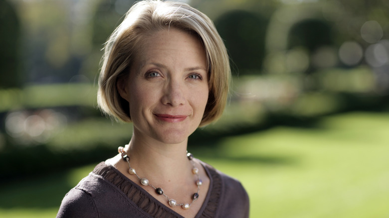 Dana Perino smiling in a photo shoot