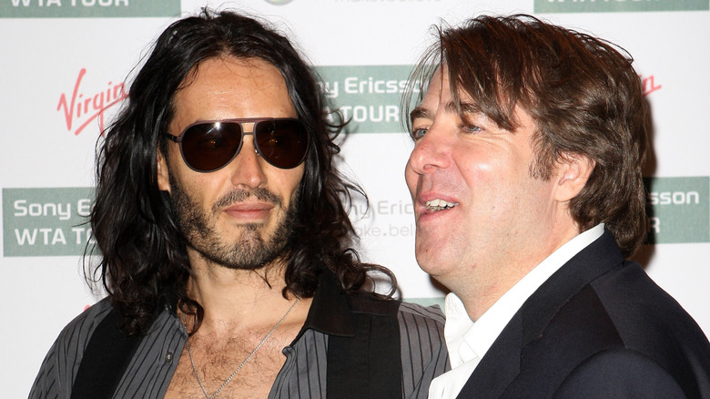 Russell Brand and Jonathan Ross posing