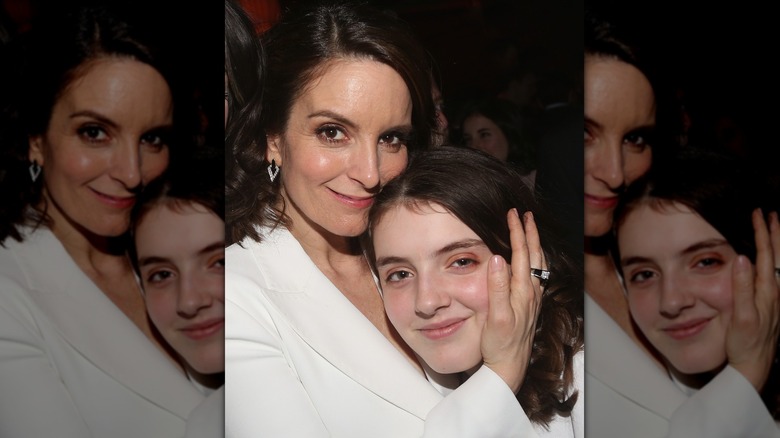 Tina Fey and Alice Richmond hugging.