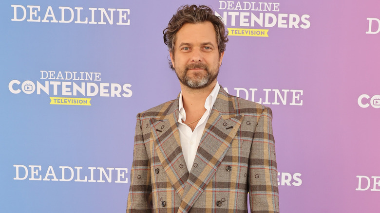 Joshua Jackson smiling 
