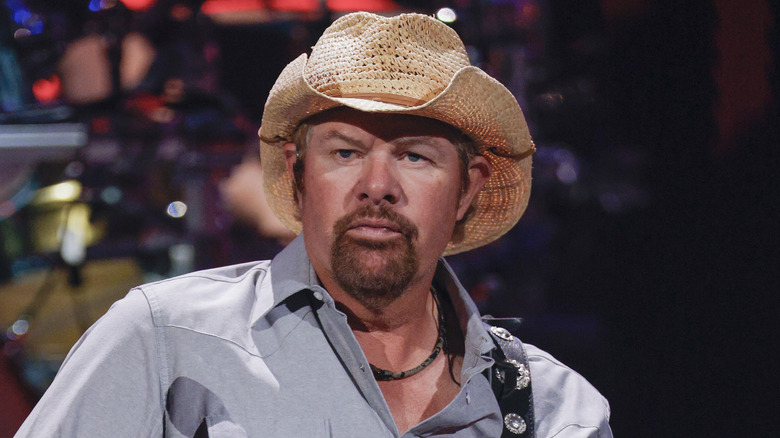 Toby Keith performing