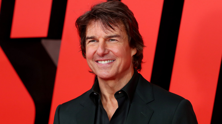 Tom Cruise posing