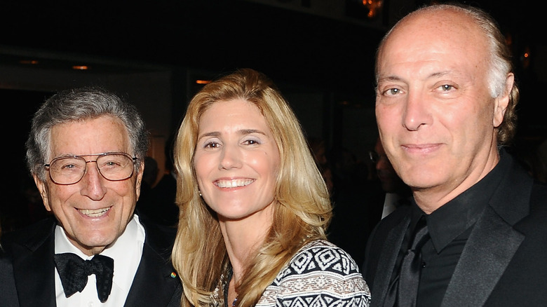 Tony Bennett, Susan Benedetto, and Danny Bennett smiling together