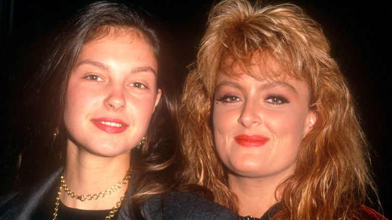 Wynonna Judd, Ashley Judd smiling