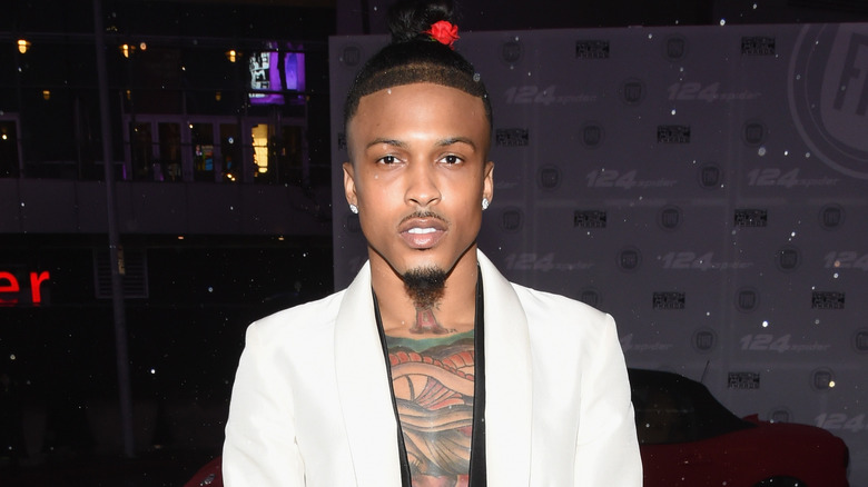August Alsina posing