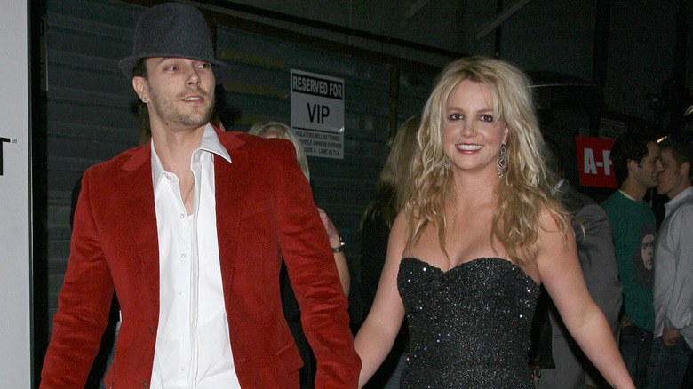 Britney Spears and Kevin Federline walk the red carpet together pre-split.