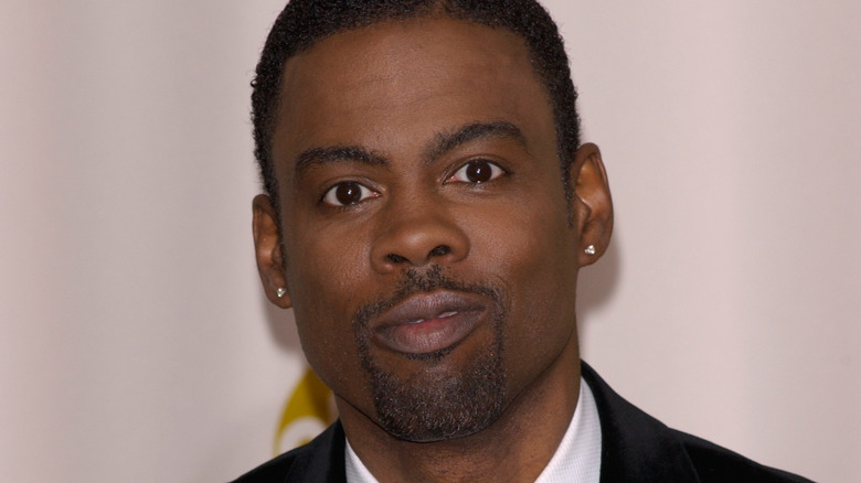 Chris Rock posing