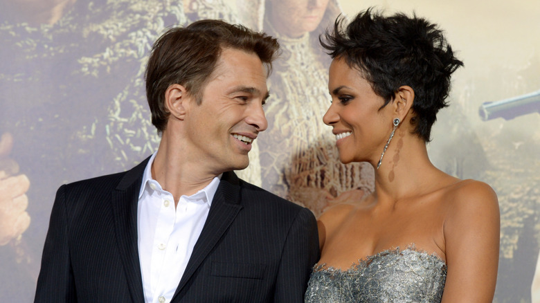 Halle Berry and Olivier Martinez, looking 