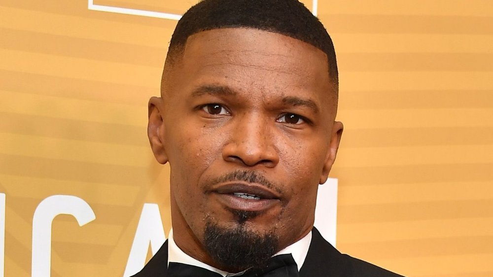 Jamie Foxx walks a 2020 red carpet