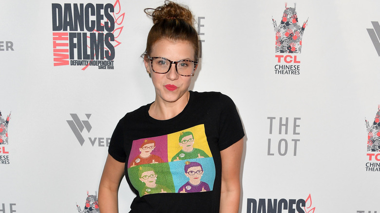 Jodie Sweetin smiling on the red carpet