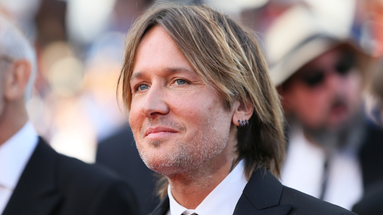 Keith Urban on red carpet