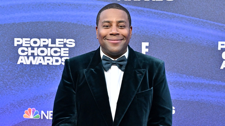Kenan Thompson wearing bowtie
