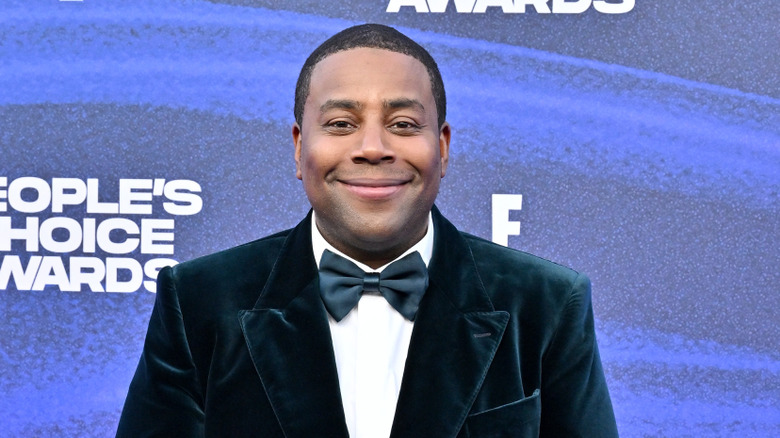 Kenan Thompson wearing bowtie