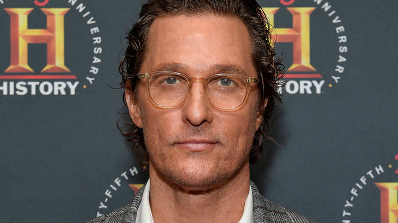 Matthew McConaughey posing