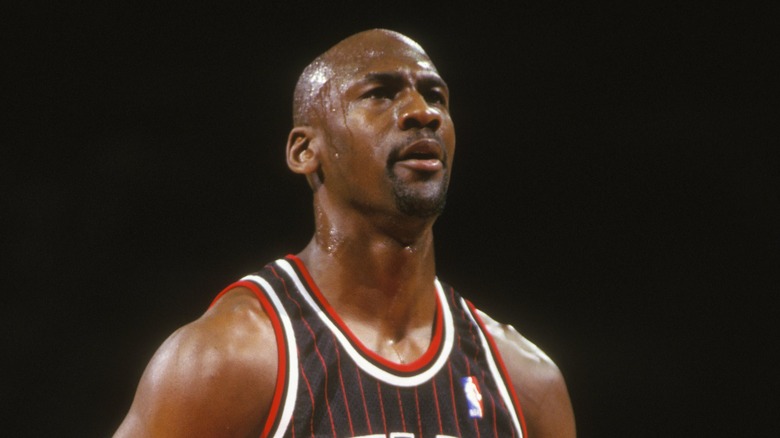 Michael Jordan shooting free throw during Chicago Bulls game