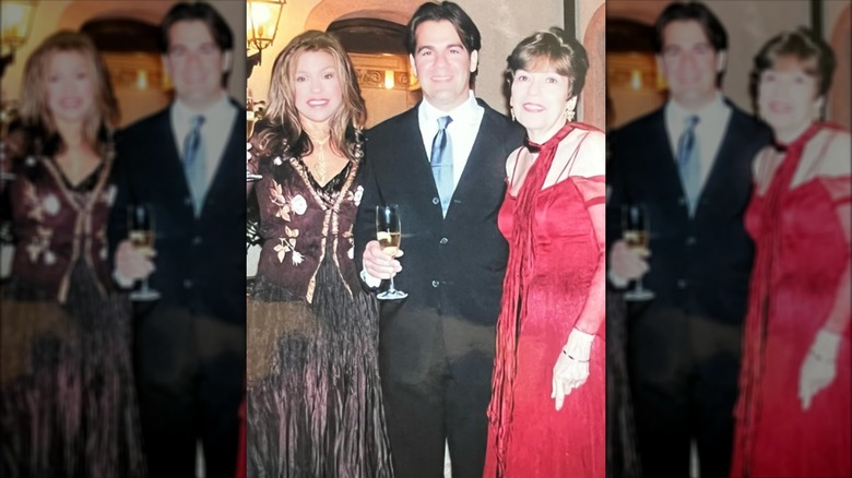 Rachael Ray, John Cusimano and Victoria Cusimano posing together.
