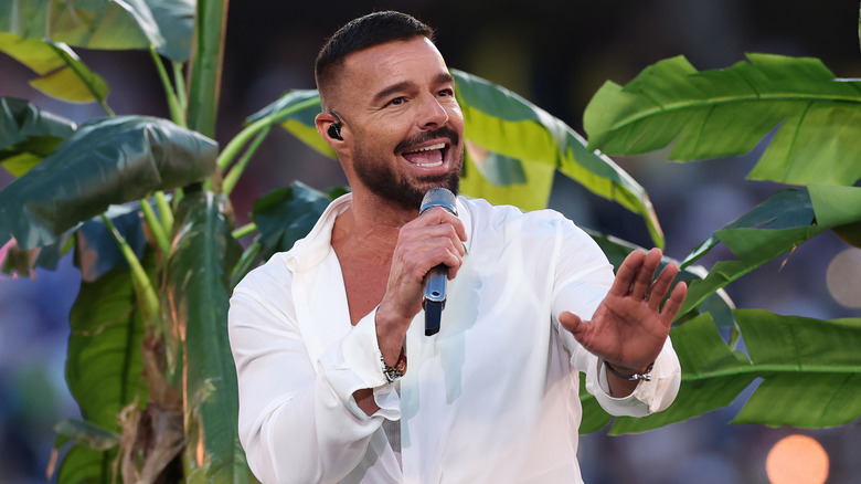 Ricky Martin singing