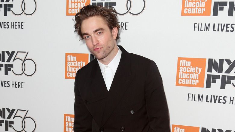 Robert Pattinson posing
