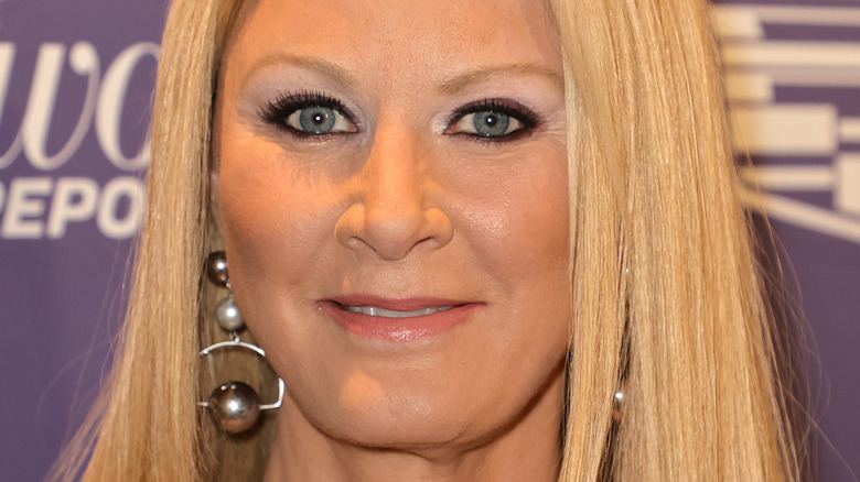 Sandra Lee smiling