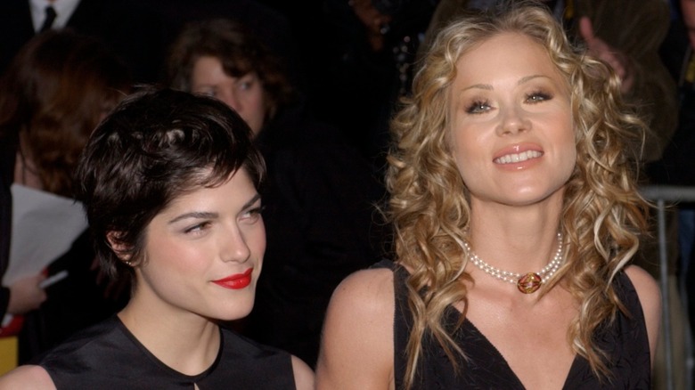 Selma Blair and Christina Applegate posing