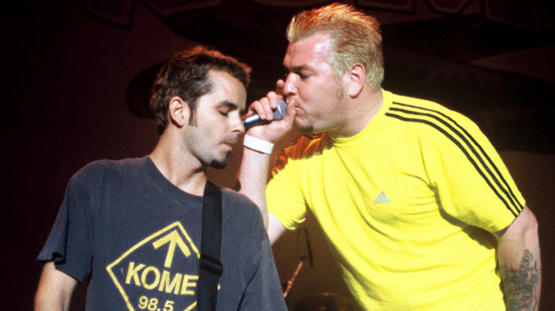 Greg Camp and Steve Harwell performing