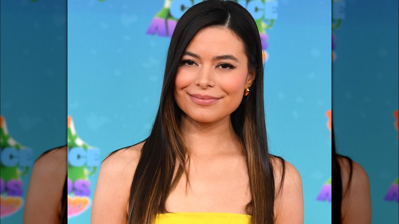 Miranda Cosgrove smiling