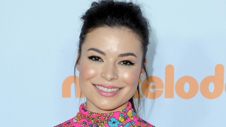 Miranda Cosgrove smiling