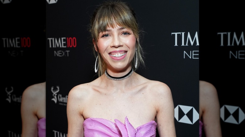 Jennette McCurdy smiling