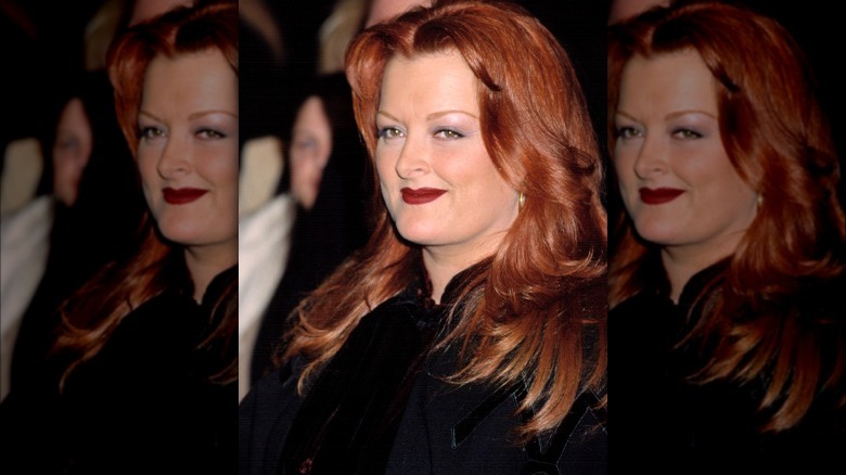 Wynonna Judd in red lipstick 