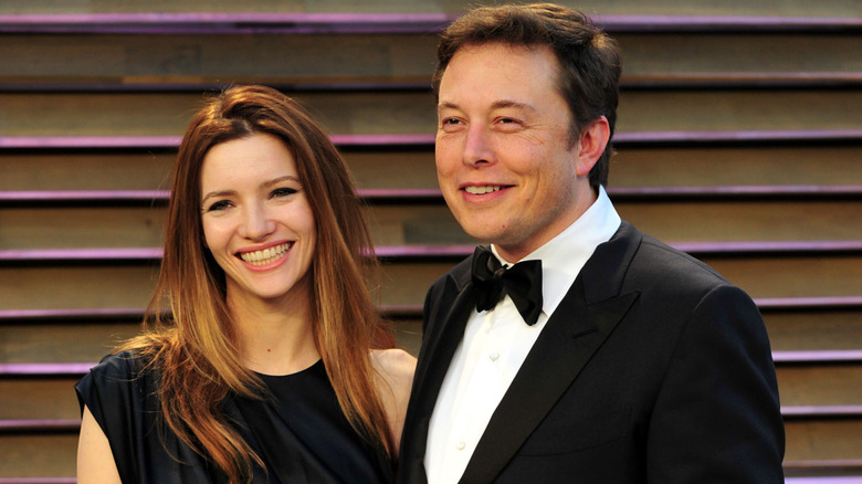 Elon Musk poses with Talulah Riley in 2014