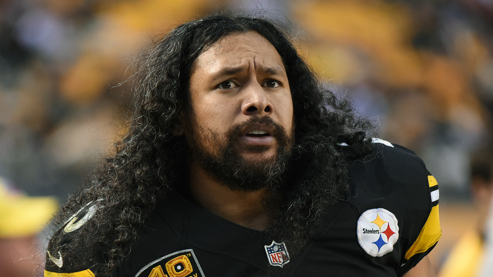 Troy Polamalu Pittsburgh Steelers hair 