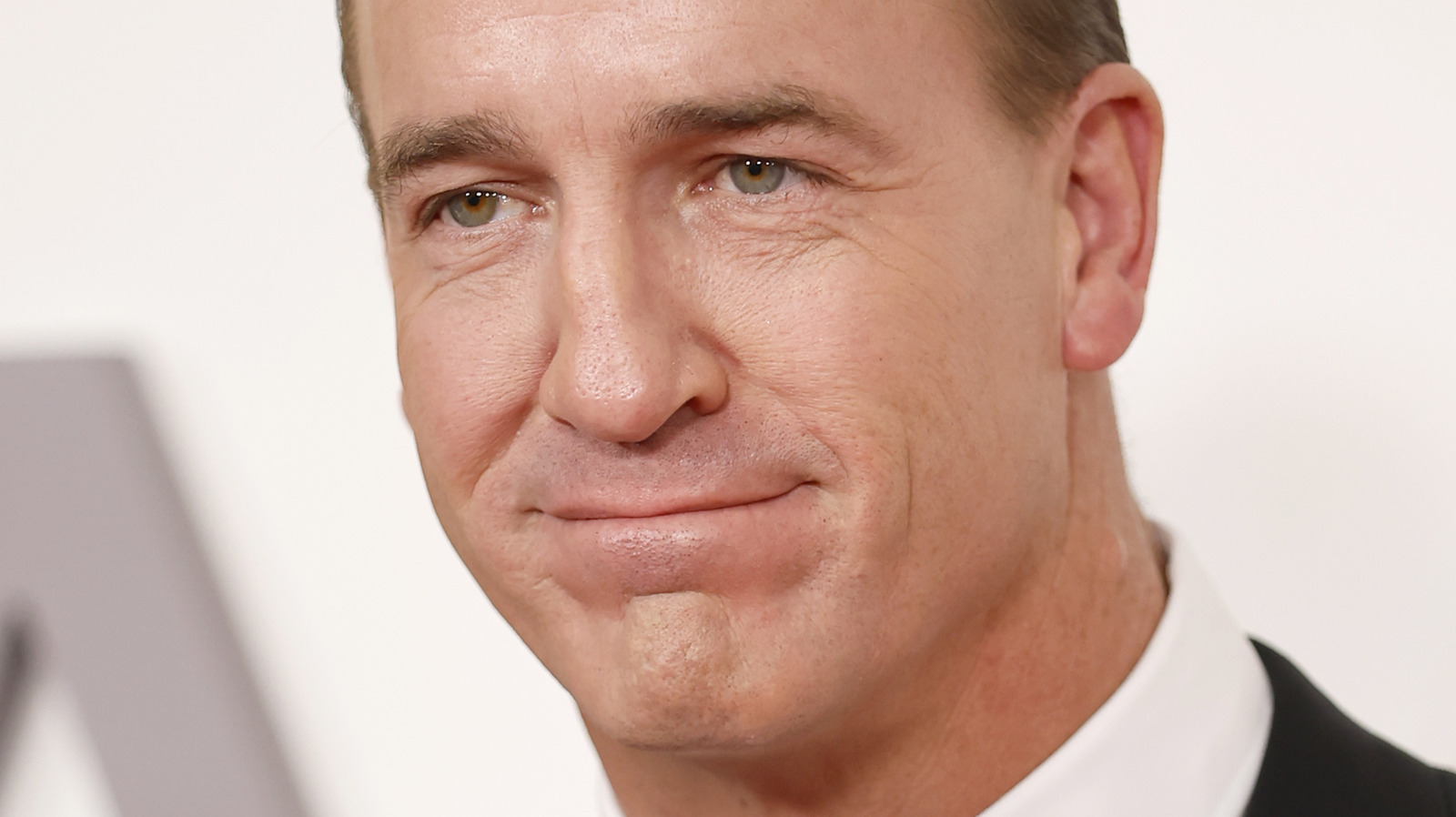 Twitter Has Mixed Feelings About Peyton Manning CoHosting The 2022 CMAs