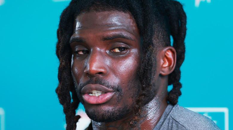 Tyreek Hill poses for a photo