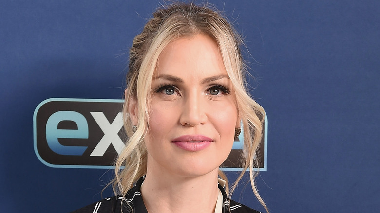 Willa Ford posing