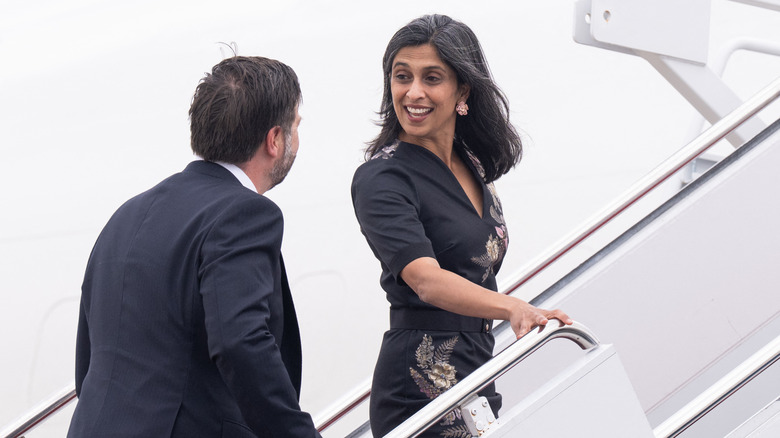JD and Usha Vance board Air Force Two