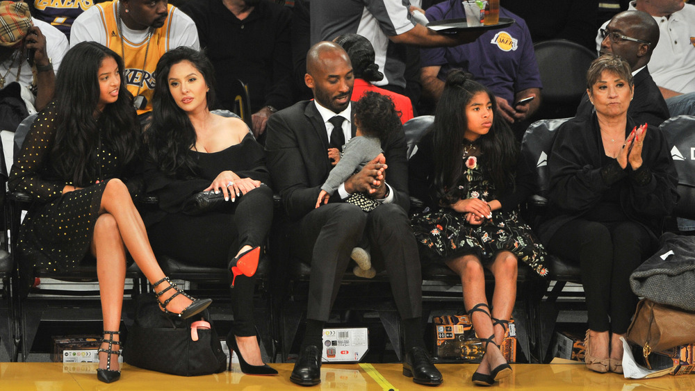 Vanessa Bryant with Kobe Bryant, their daughters, and Sofia Lane
