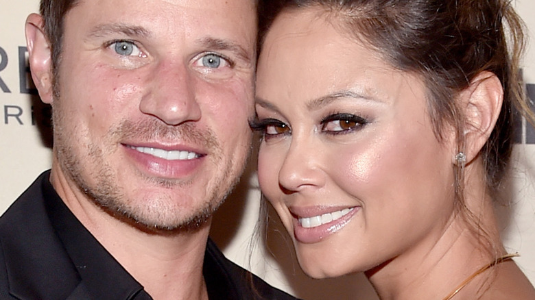 Nick and Vanessa Lachey smiling