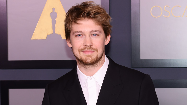 Joe Alwyn smiling
