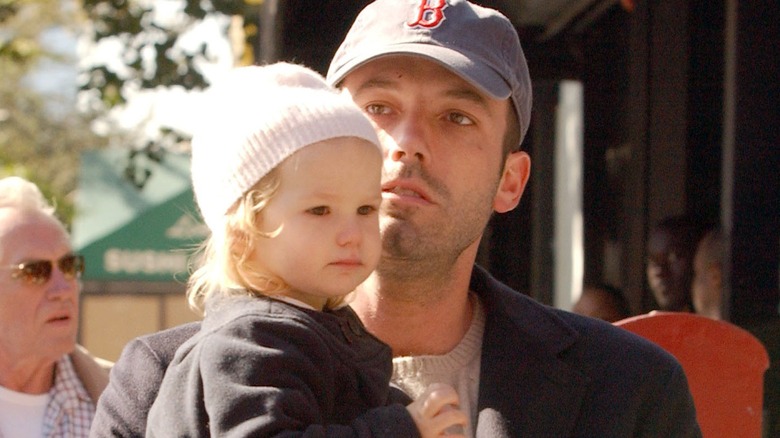 Ben Affleck carrying baby Violet