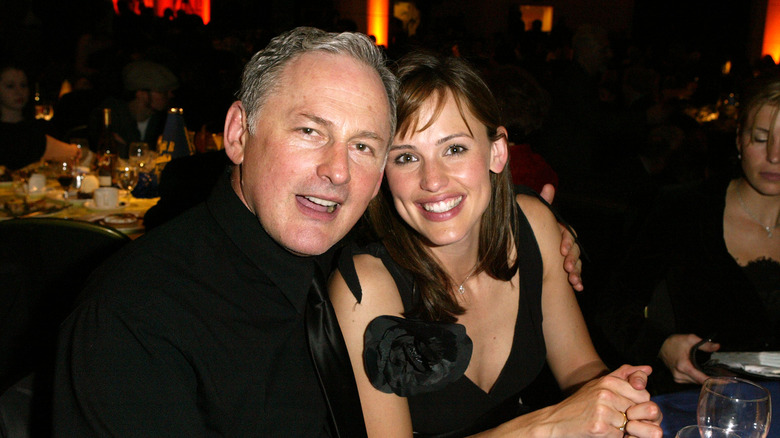 Victor Garber and Jennifer Garner posing together