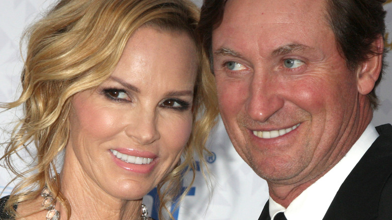 Janet and Wayne Gretzky pose together
