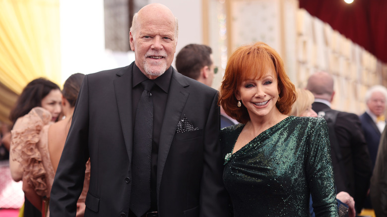 Rex Linn, Reba McEntire posing