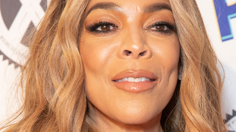 Wendy Williams smiles on red carpet