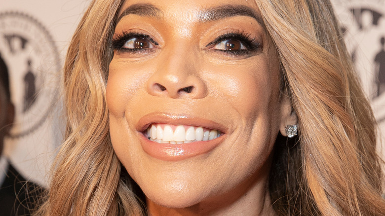 Wendy Williams smiles on the red carpet