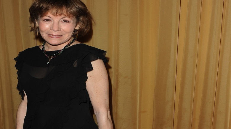 Alice Playten posing